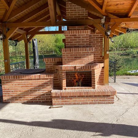 Moonlake Chalet Gainesti Exterior foto