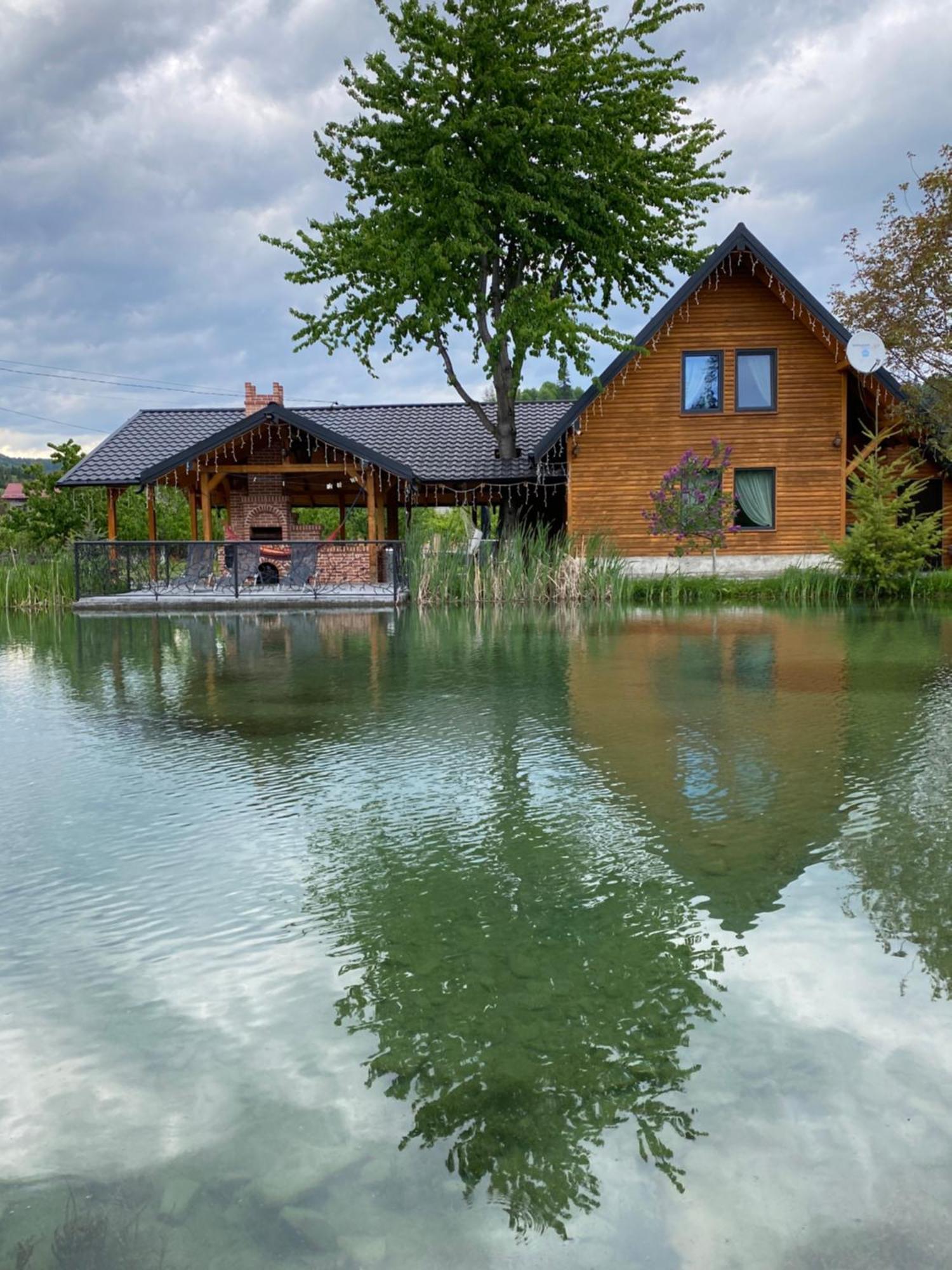 Moonlake Chalet Gainesti Exterior foto